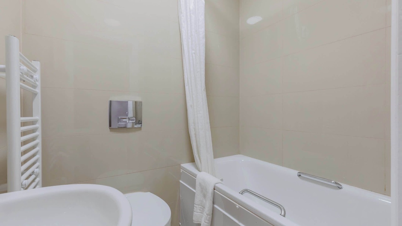 Photo of Bathroom in Custom House