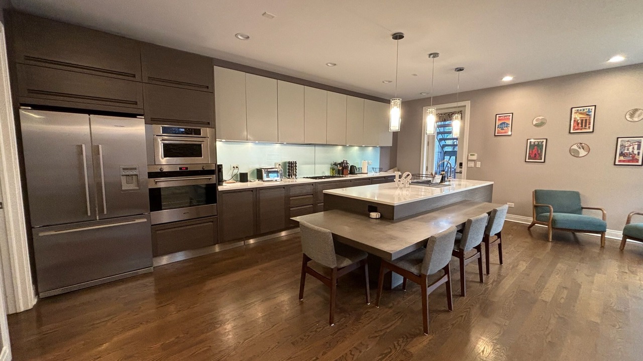 Photo of Livingroom in Noble Square