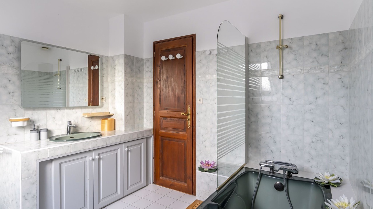 Photo of Bathroom in Carnac