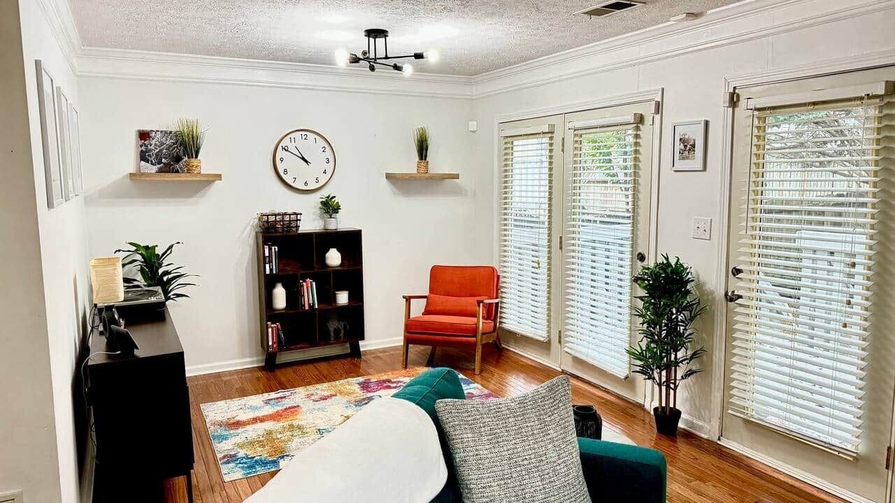 Photo of Livingroom in Kennesaw