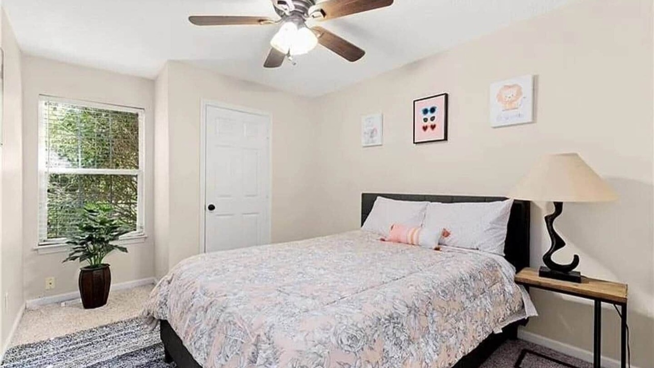 Photo of Bedroom in Kennesaw