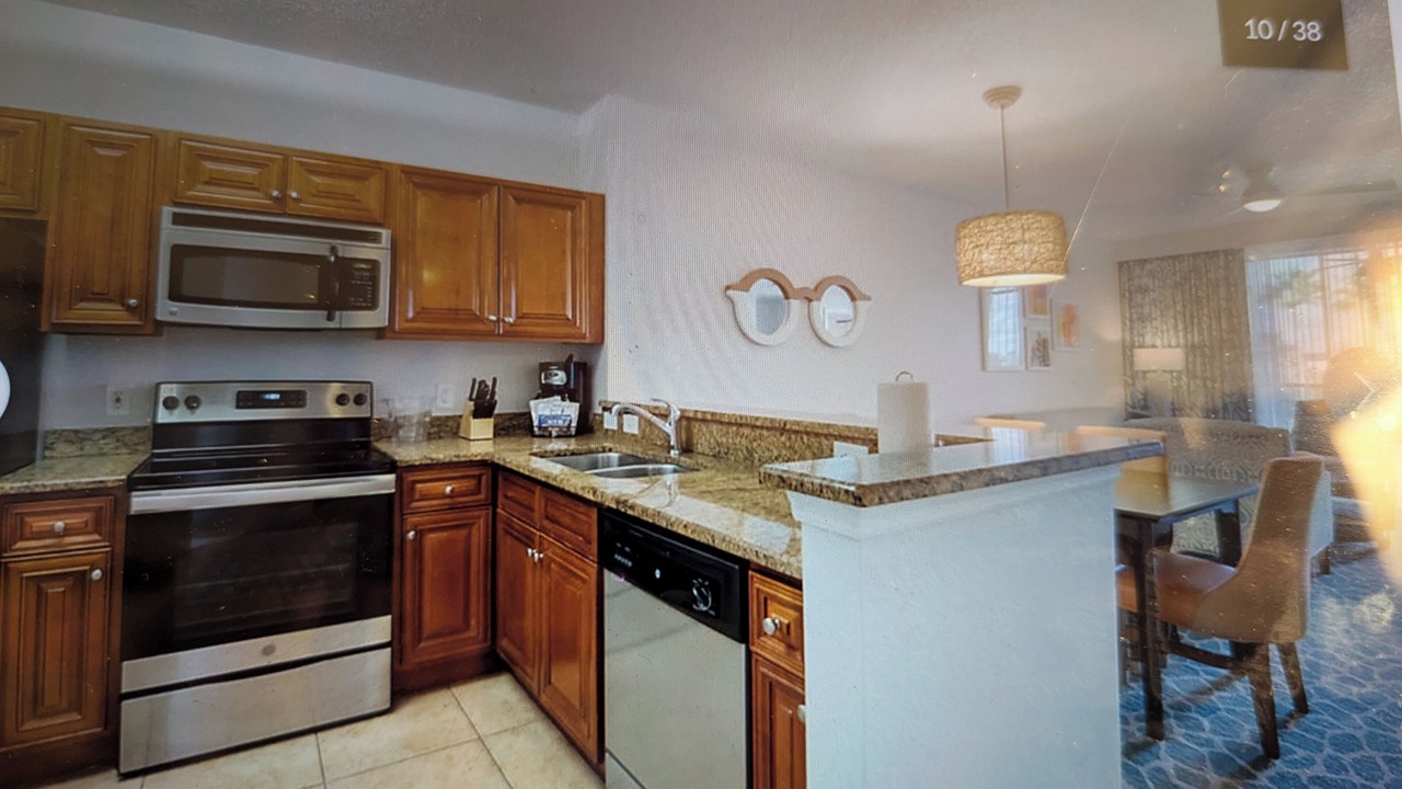 Photo of Kitchen in Florida Center