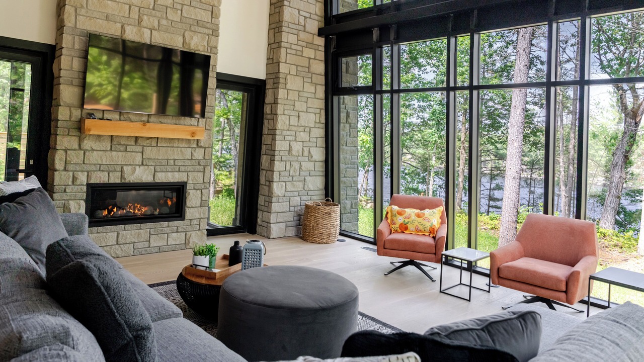 Photo of Livingroom in Gravenhurst