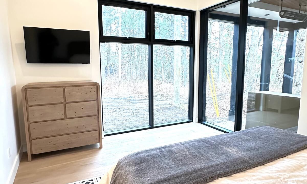 Photo of Bedroom in Gravenhurst