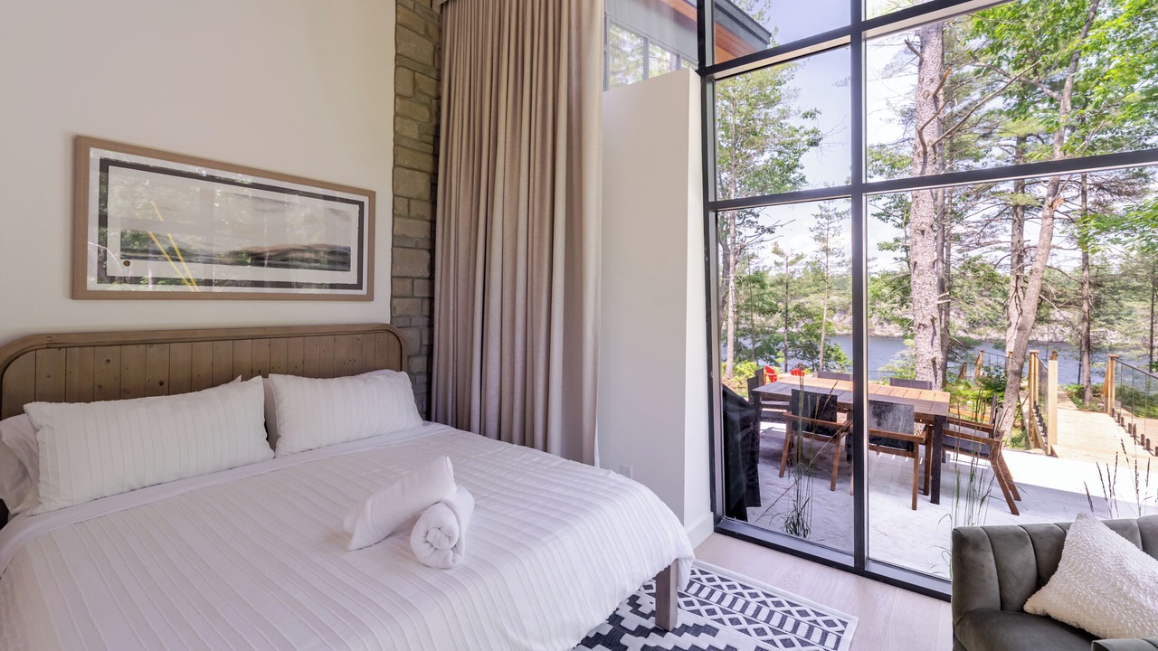Photo of Bedroom in Gravenhurst