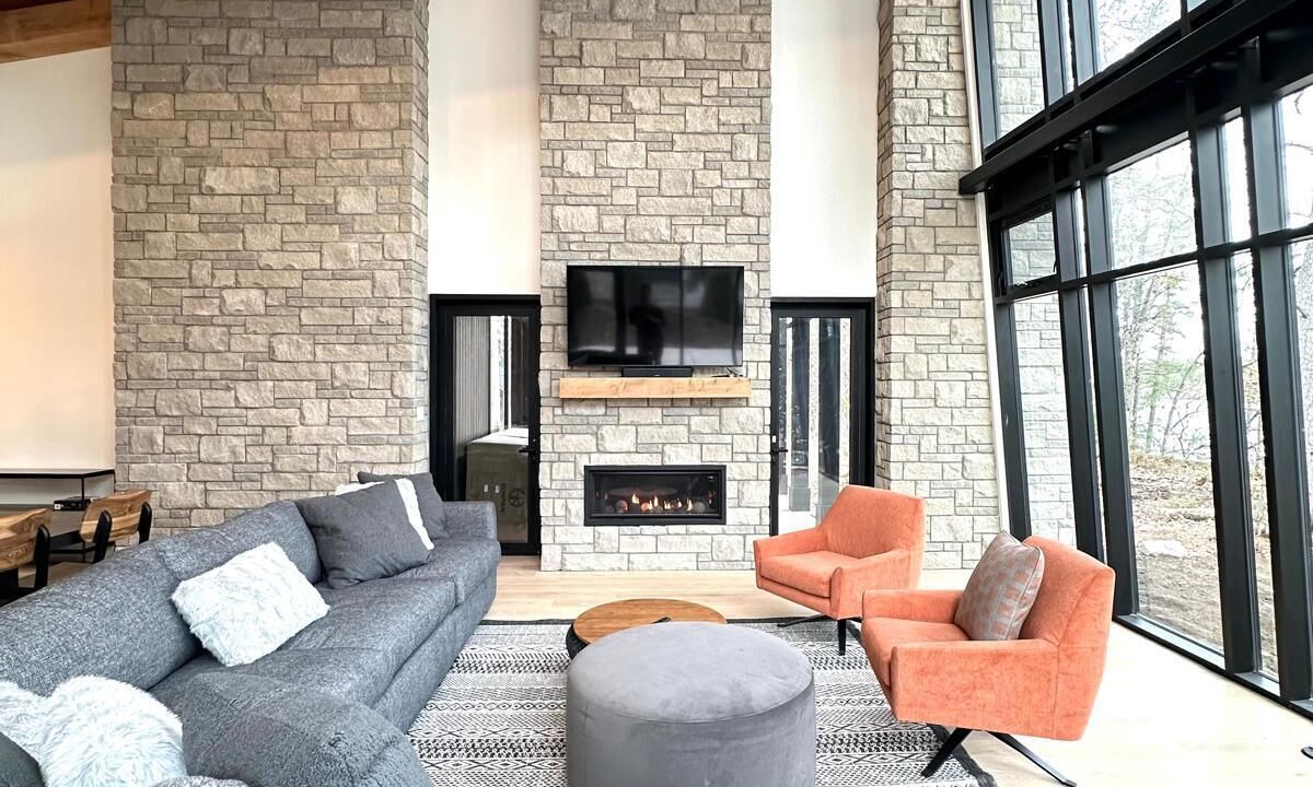 Photo of Livingroom in Gravenhurst