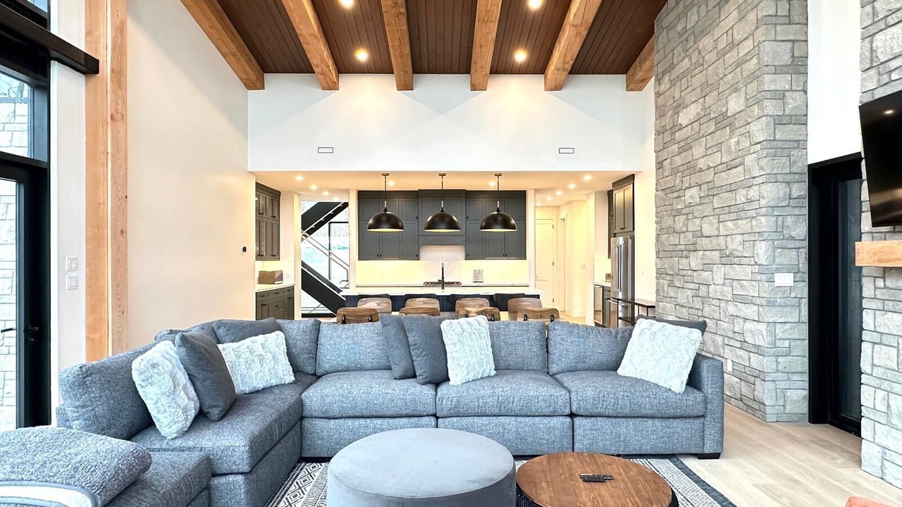 Photo of Livingroom in Gravenhurst