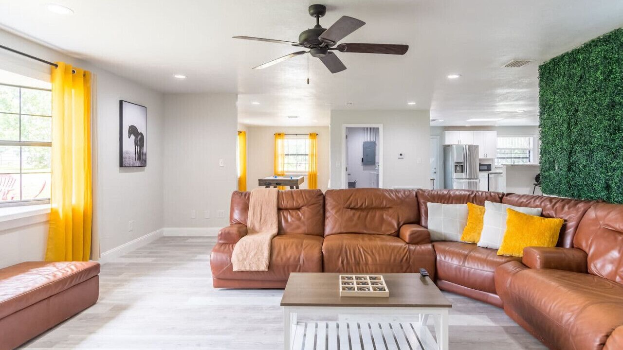 Photo of Livingroom in DeLand