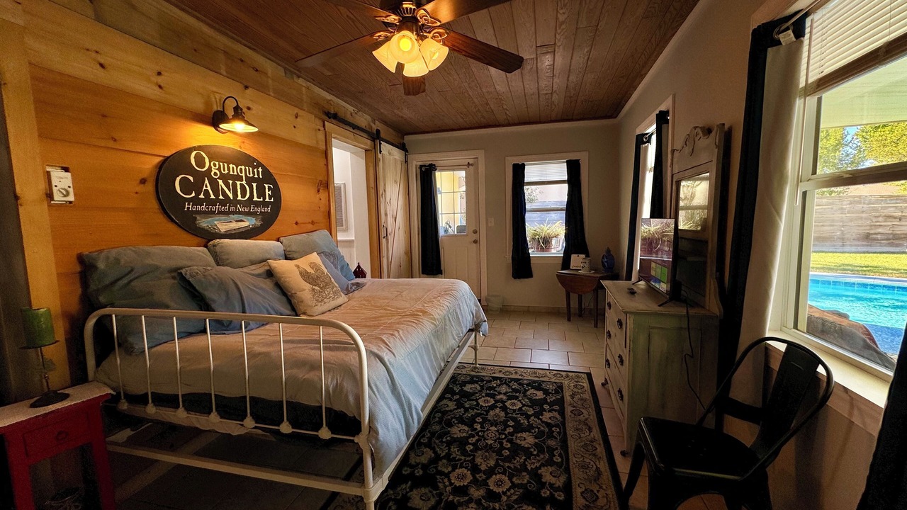 Photo of Bedroom in Dunnellon