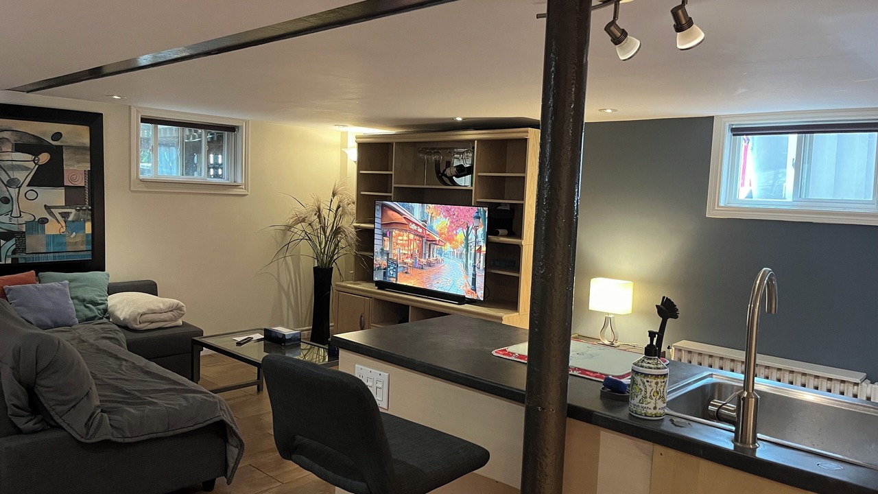 Photo of Livingroom in New Toronto