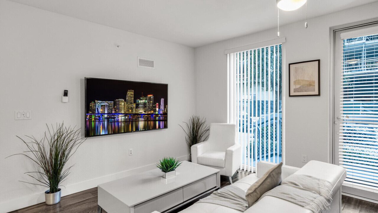 Photo of Livingroom in Midtown