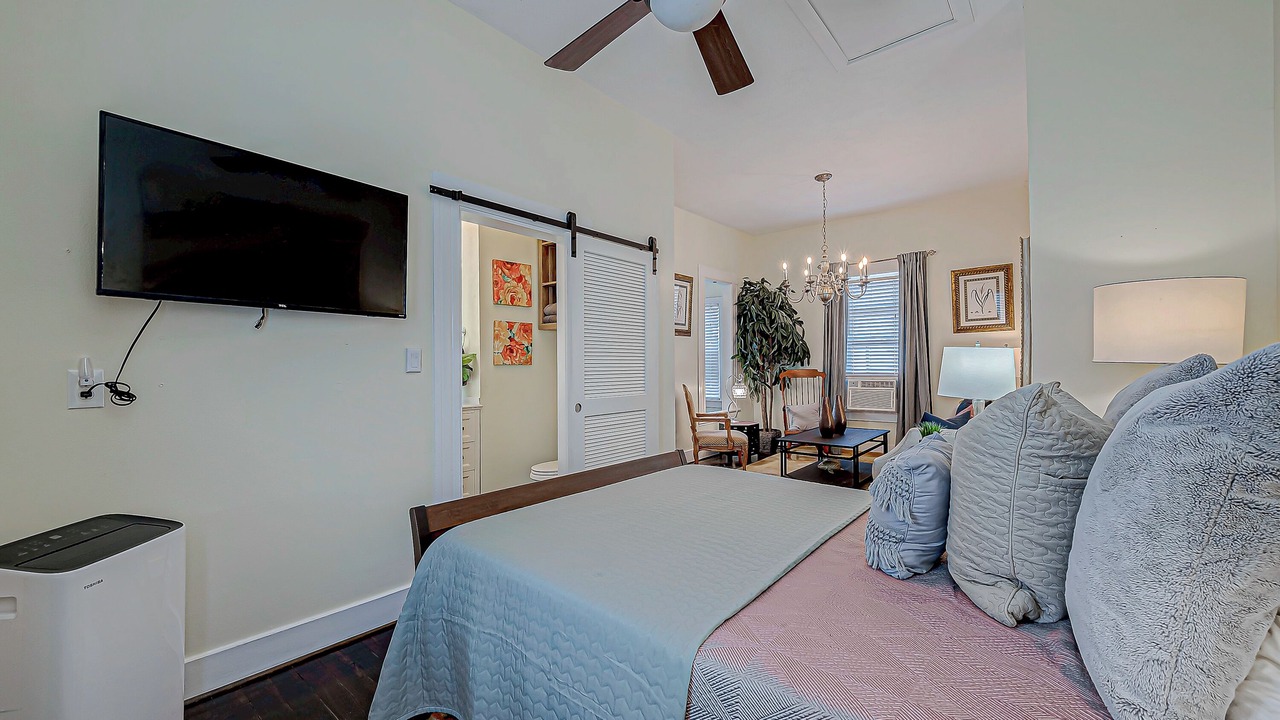Photo of Bedroom in Washington Ave./ Memorial Park