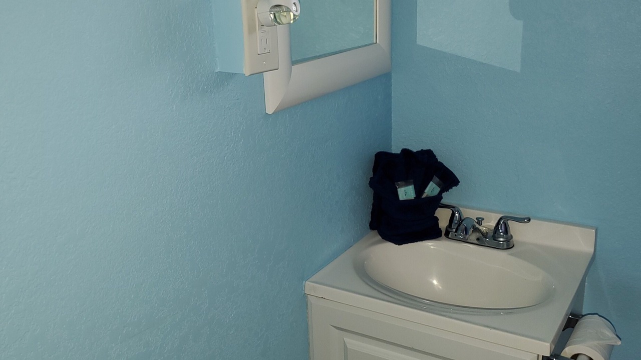 Photo of Bathroom in Wailuku