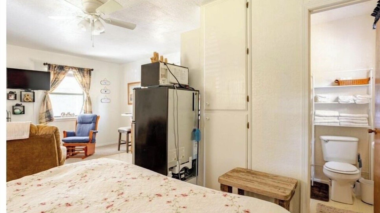 Photo of Bedroom in Connerville