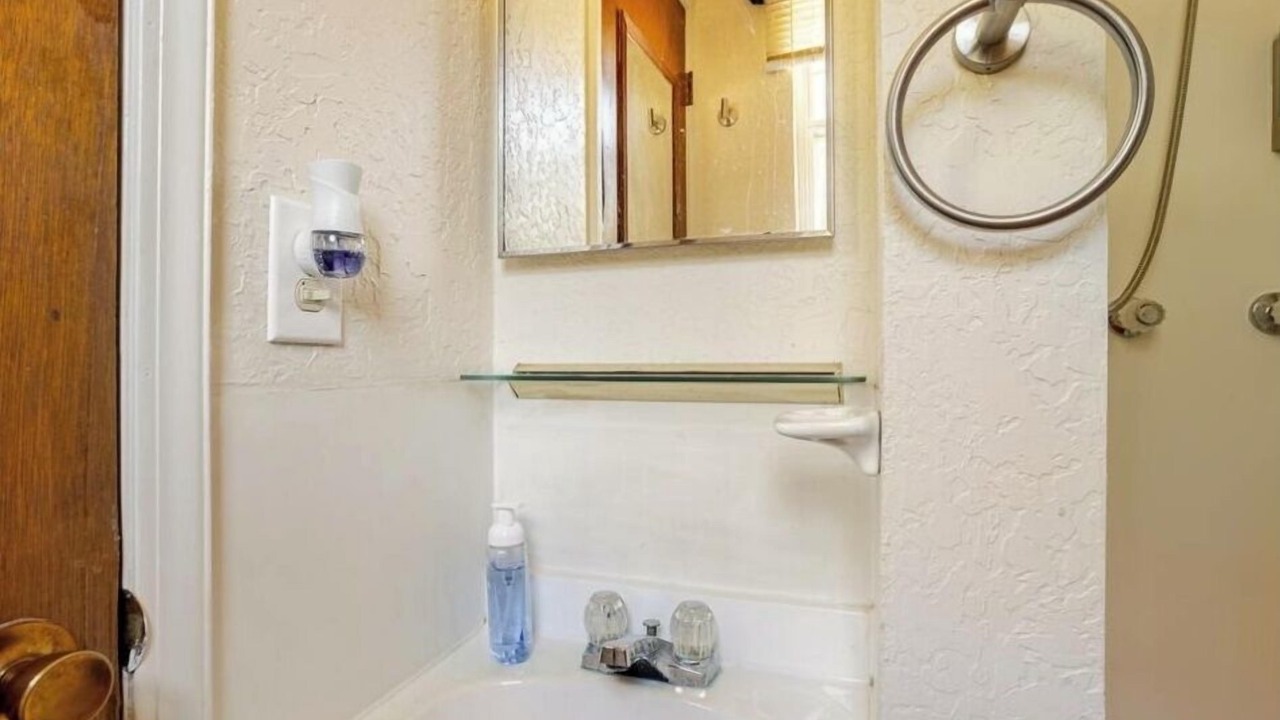 Photo of Bathroom in Connerville