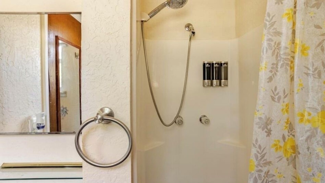 Photo of Bathroom in Connerville