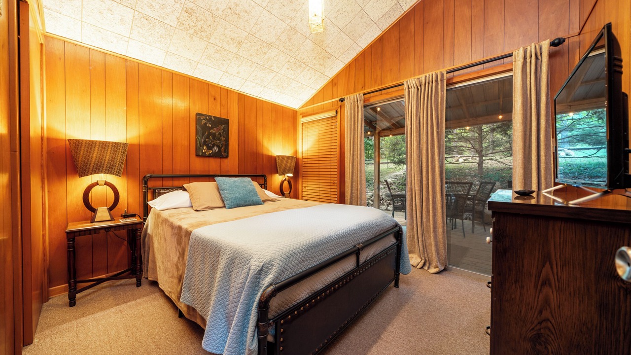 Photo of Bedroom in Hardy