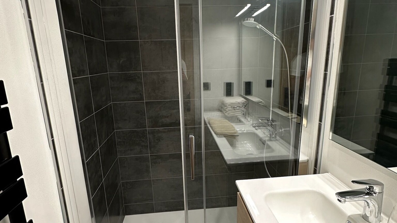 Photo of Bathroom in Condeissiat