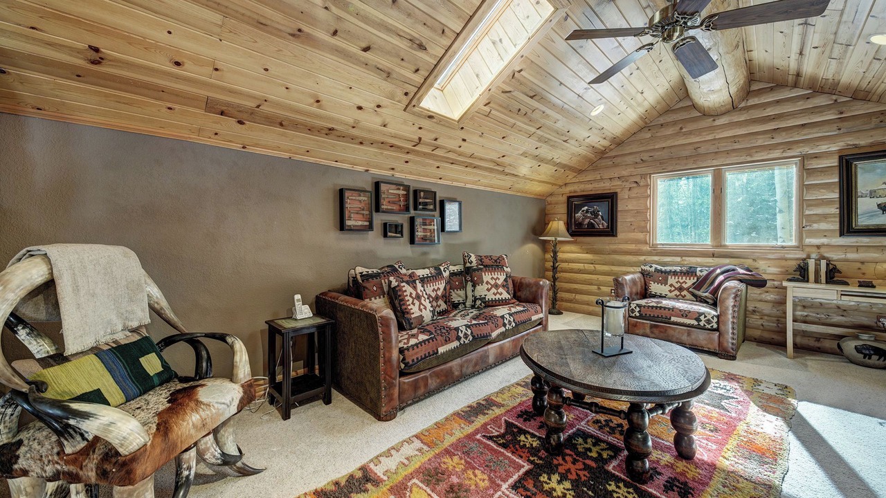 Photo of Livingroom in Blue River