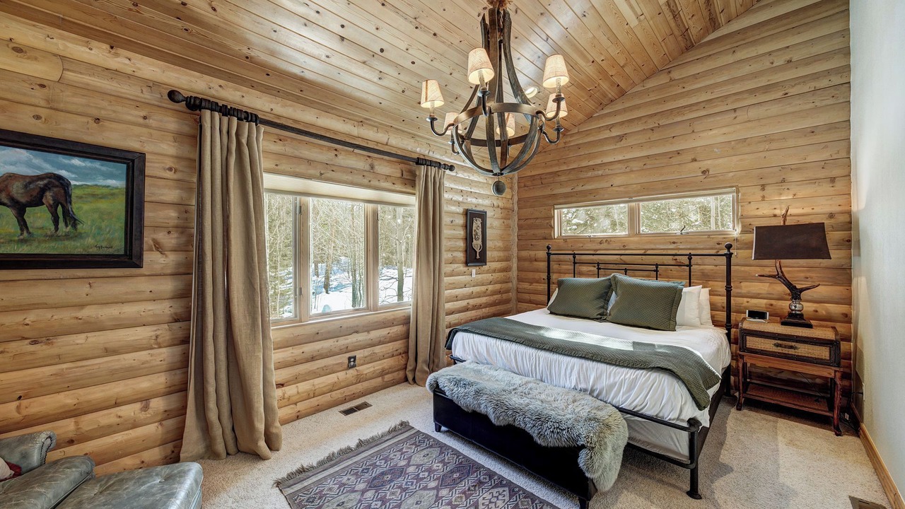 Photo of Bedroom in Blue River