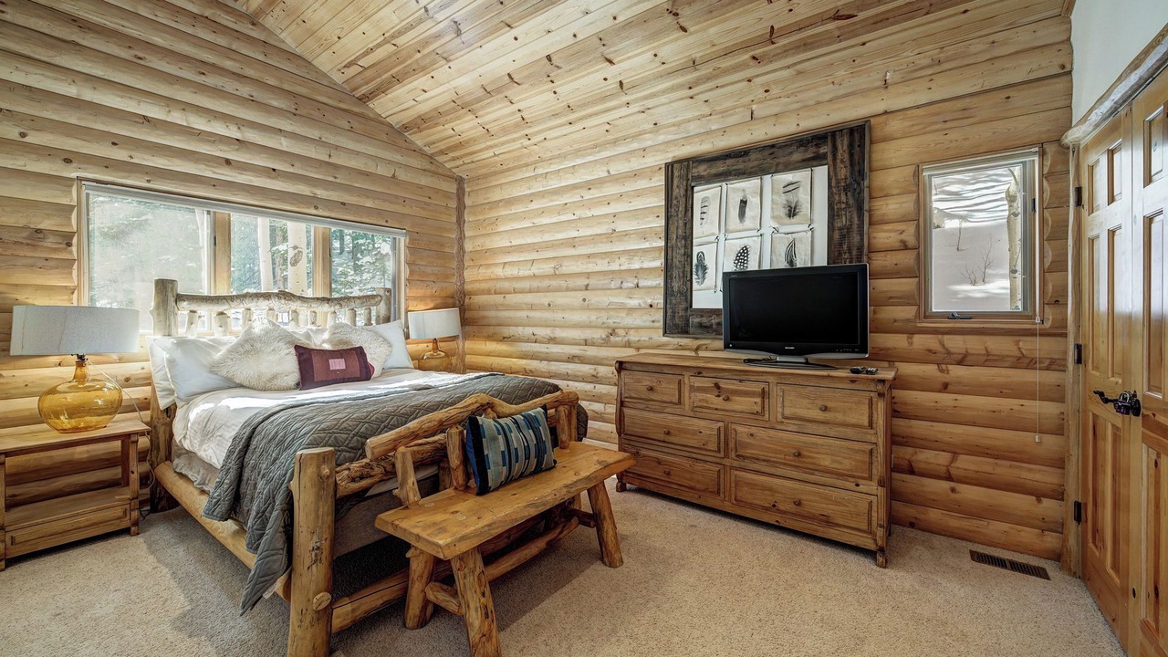 Photo of Bedroom in Blue River