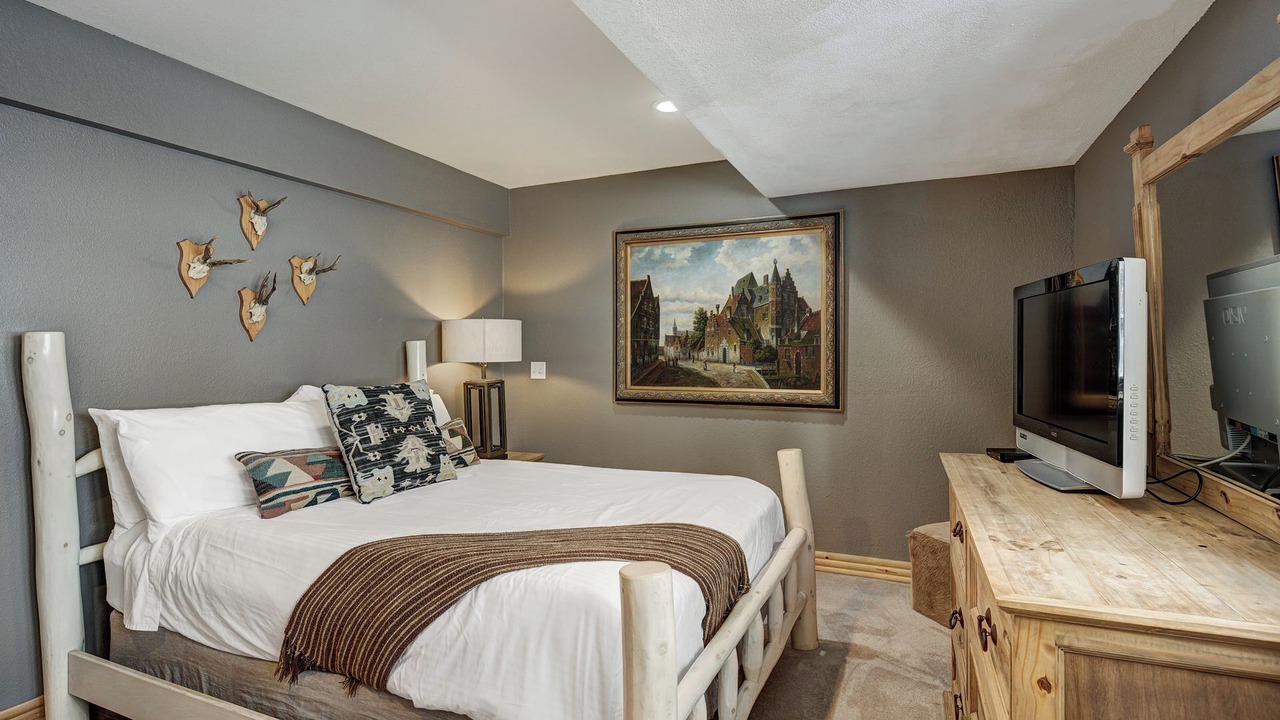 Photo of Bedroom in Blue River