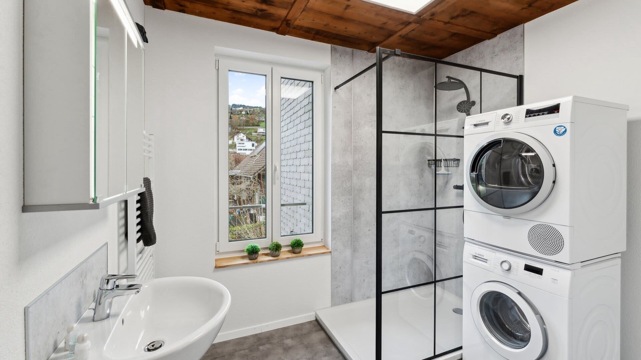 Photo of Bathroom in Grabs