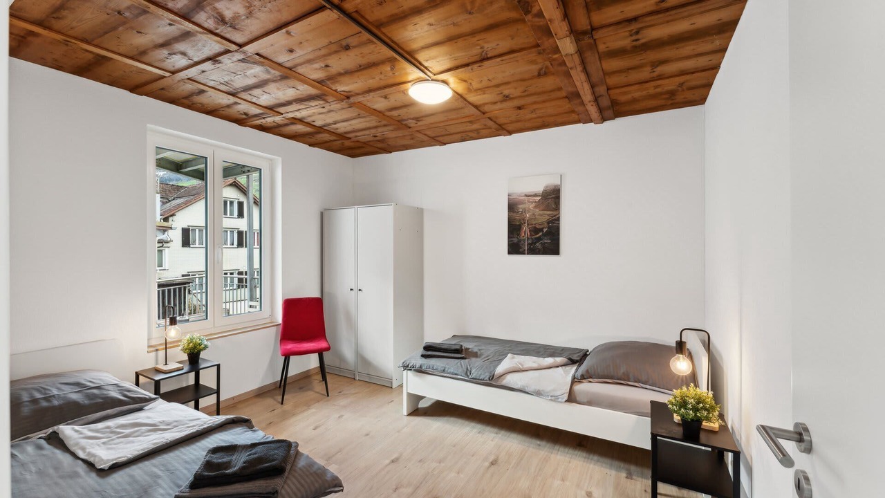 Photo of Bedroom in Grabs