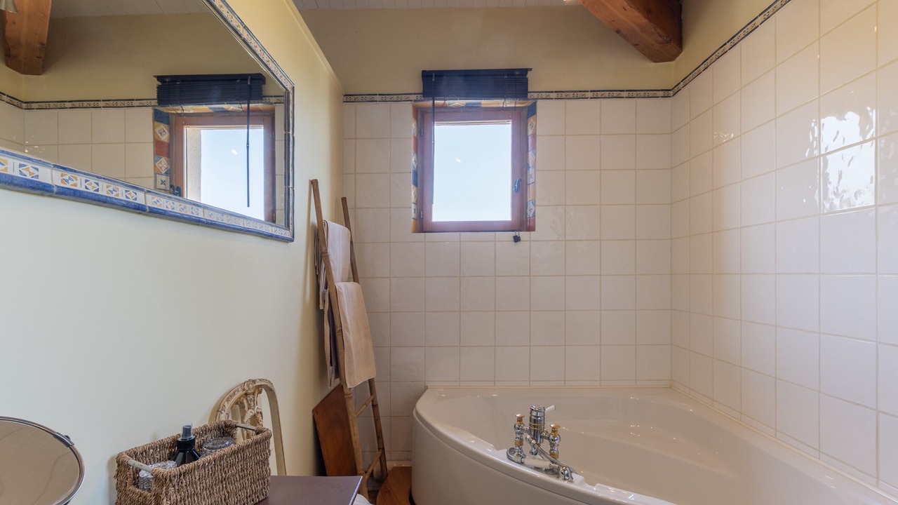 Photo of Bathroom in Grospierres