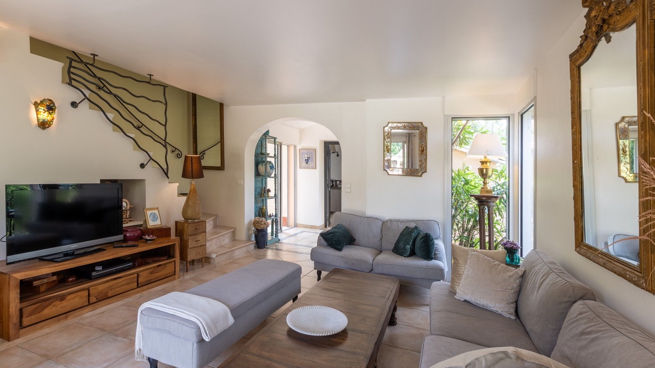 Photo of Livingroom in Grospierres
