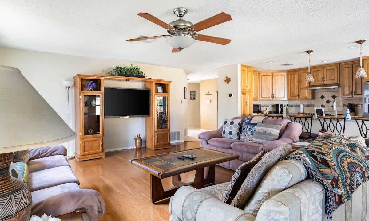 Photo of Livingroom in Settlers Ridge