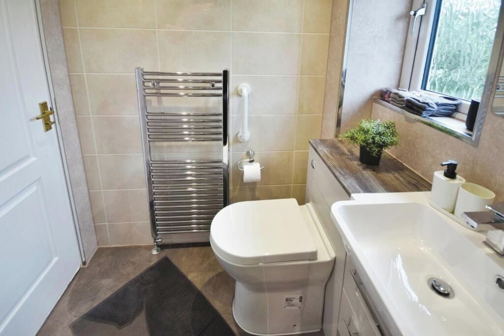 Photo of Bathroom in Dalmuir