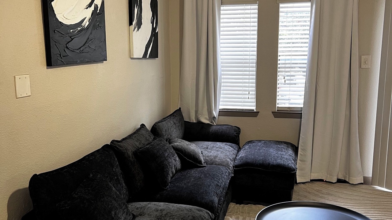 Photo of Livingroom in Euless