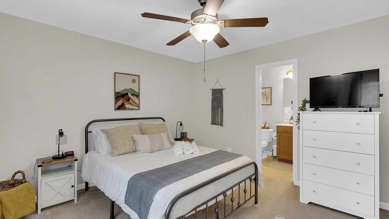 Photo of Bedroom in Arsenal Hill