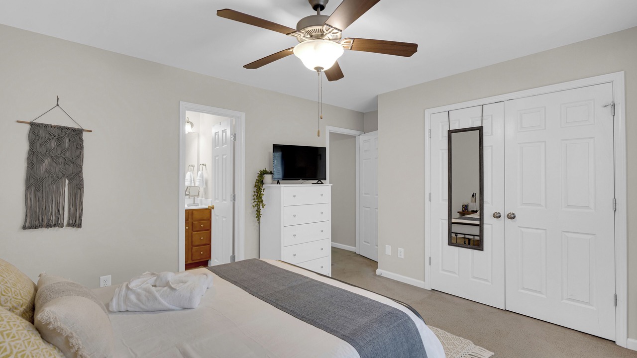 Photo of Bedroom in Arsenal Hill