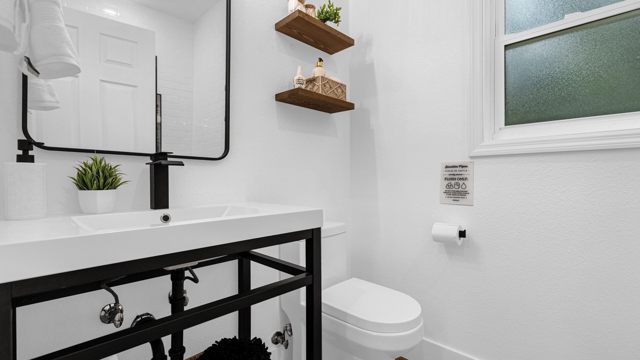 Photo of Bathroom in Lake Davis - Greenwood