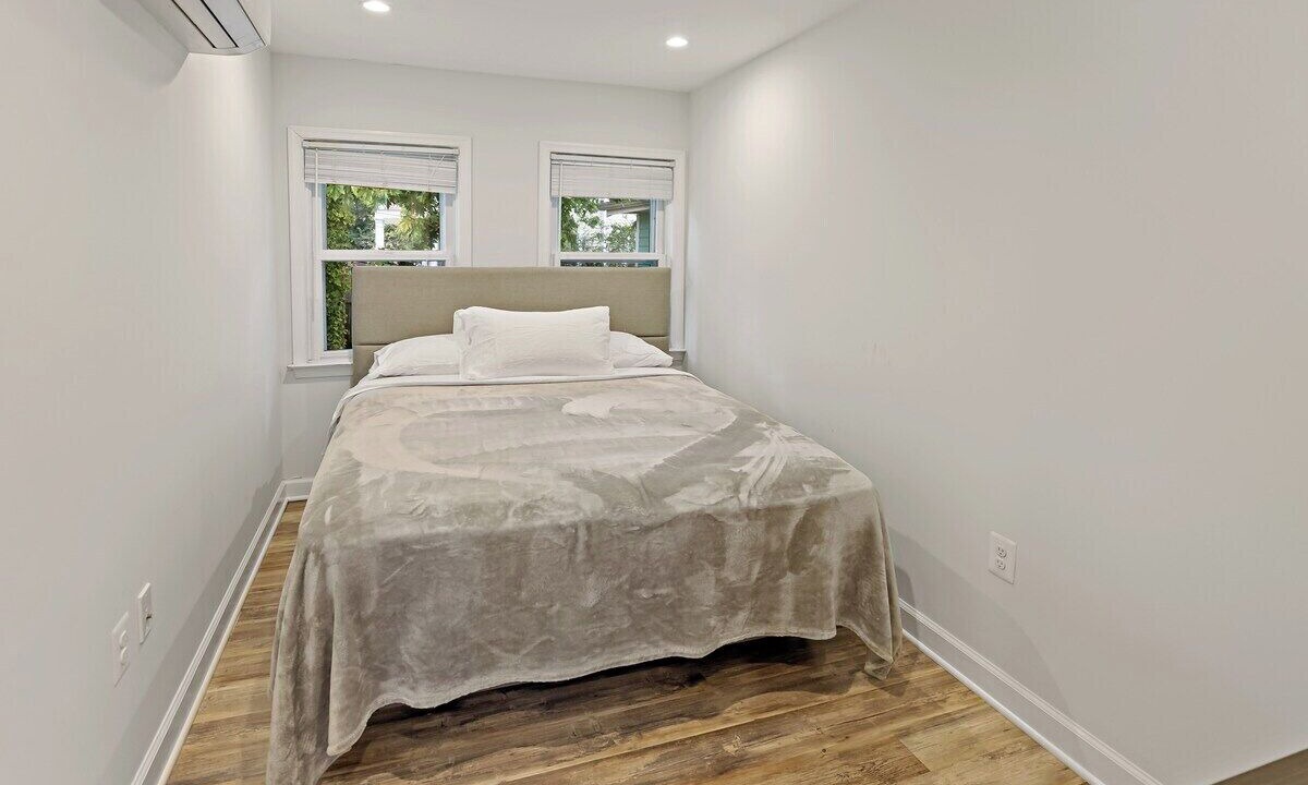 Photo of Bedroom in Old Town West