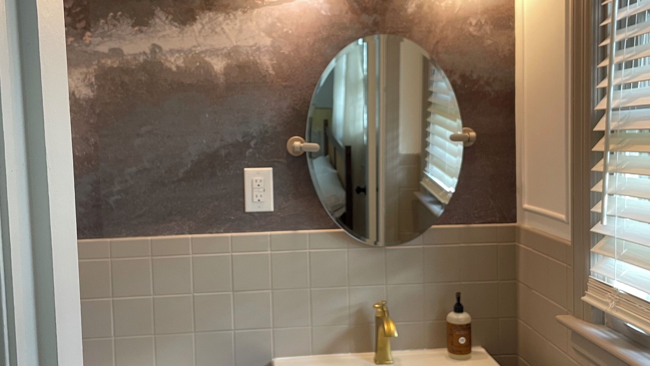 Photo of Bathroom in Connersville