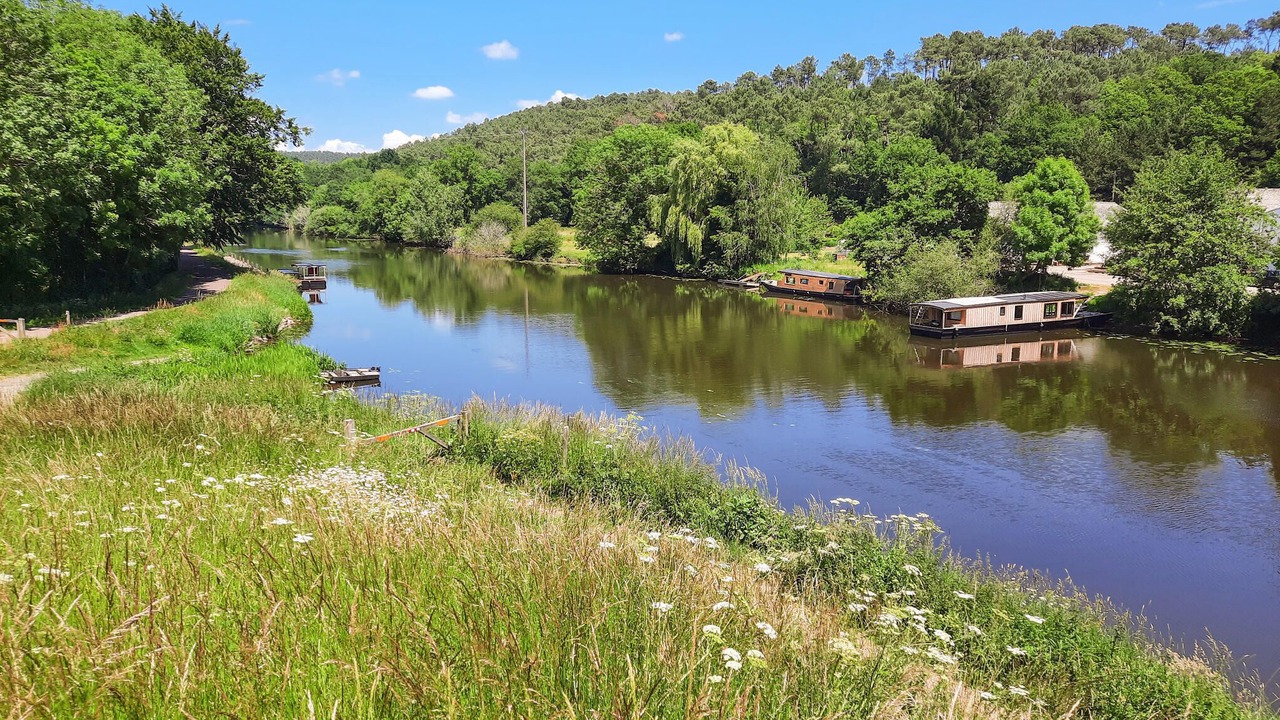 Photo of Others in Caden