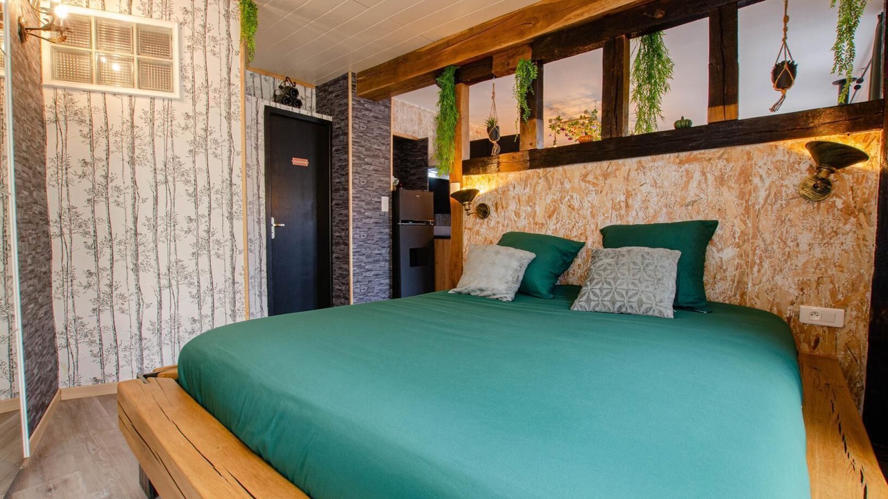 Photo of Bedroom in Arsonval