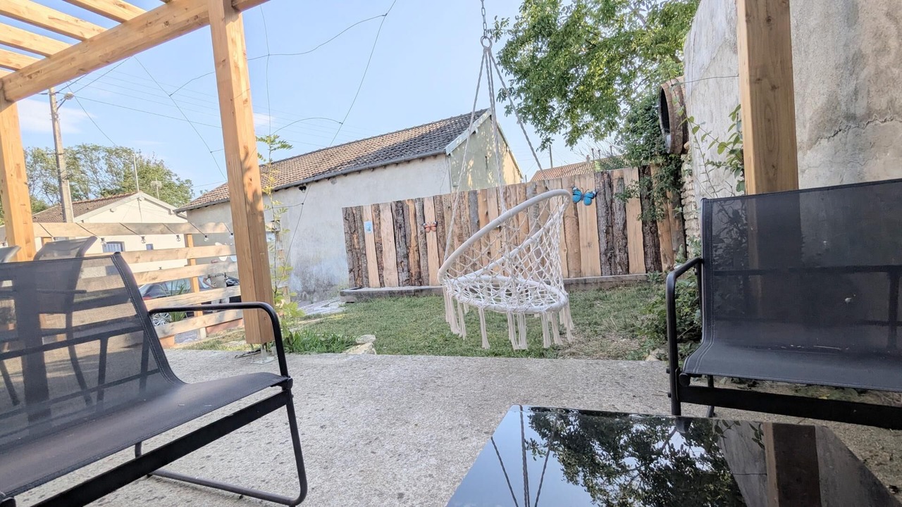 Photo of Patio Balcony in Arsonval