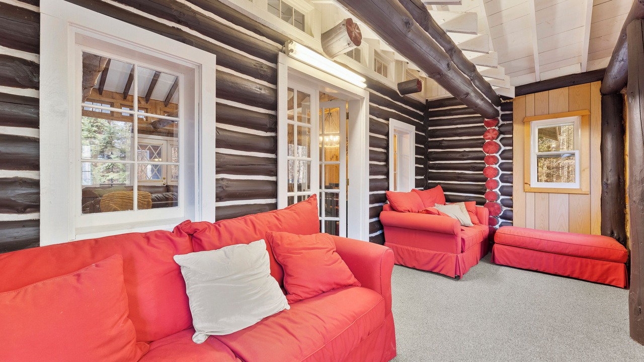 Photo of Livingroom in Speculator