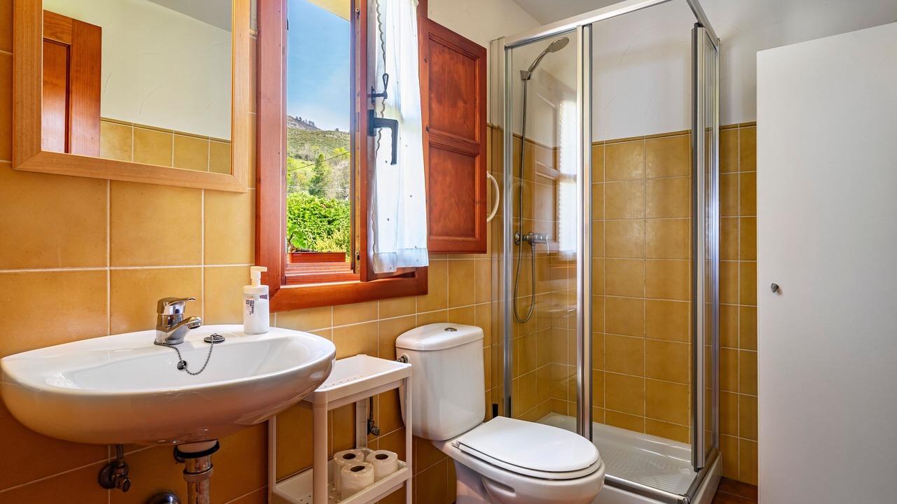 Photo of Bathroom in Cano