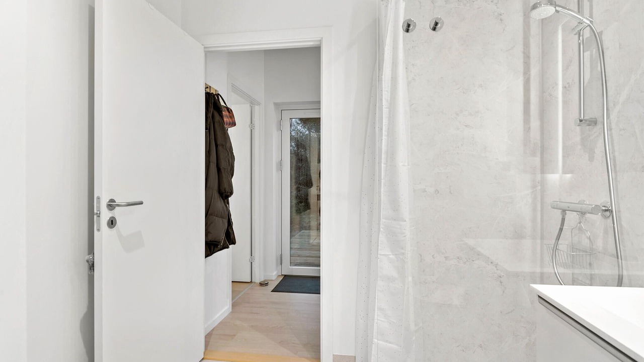 Photo of Bathroom in Vemb