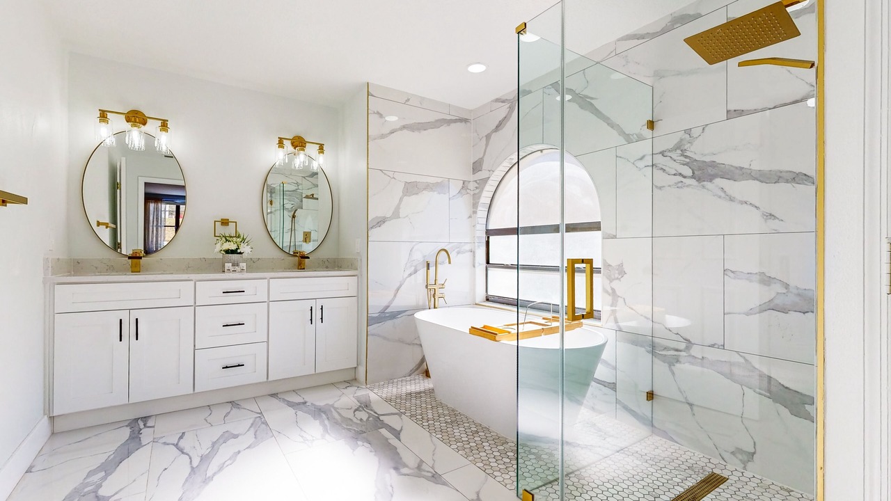 Photo of Bathroom in Lake Davenport Estates