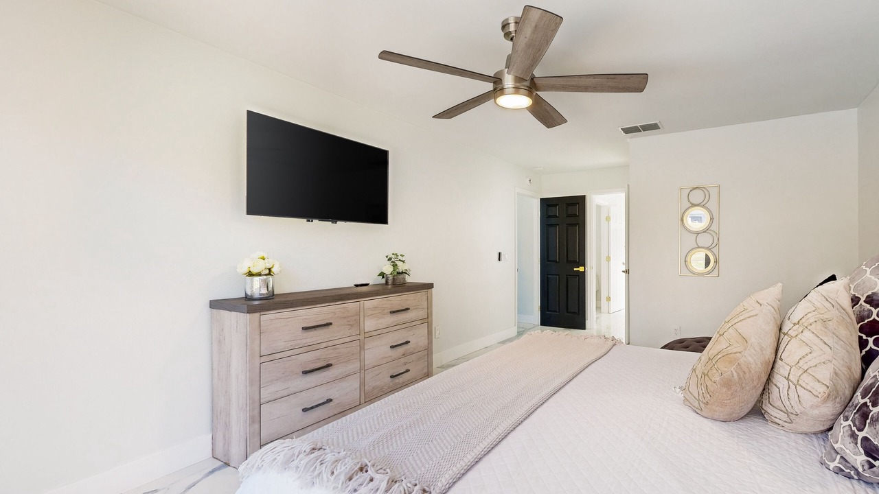 Photo of Bedroom in Lake Davenport Estates