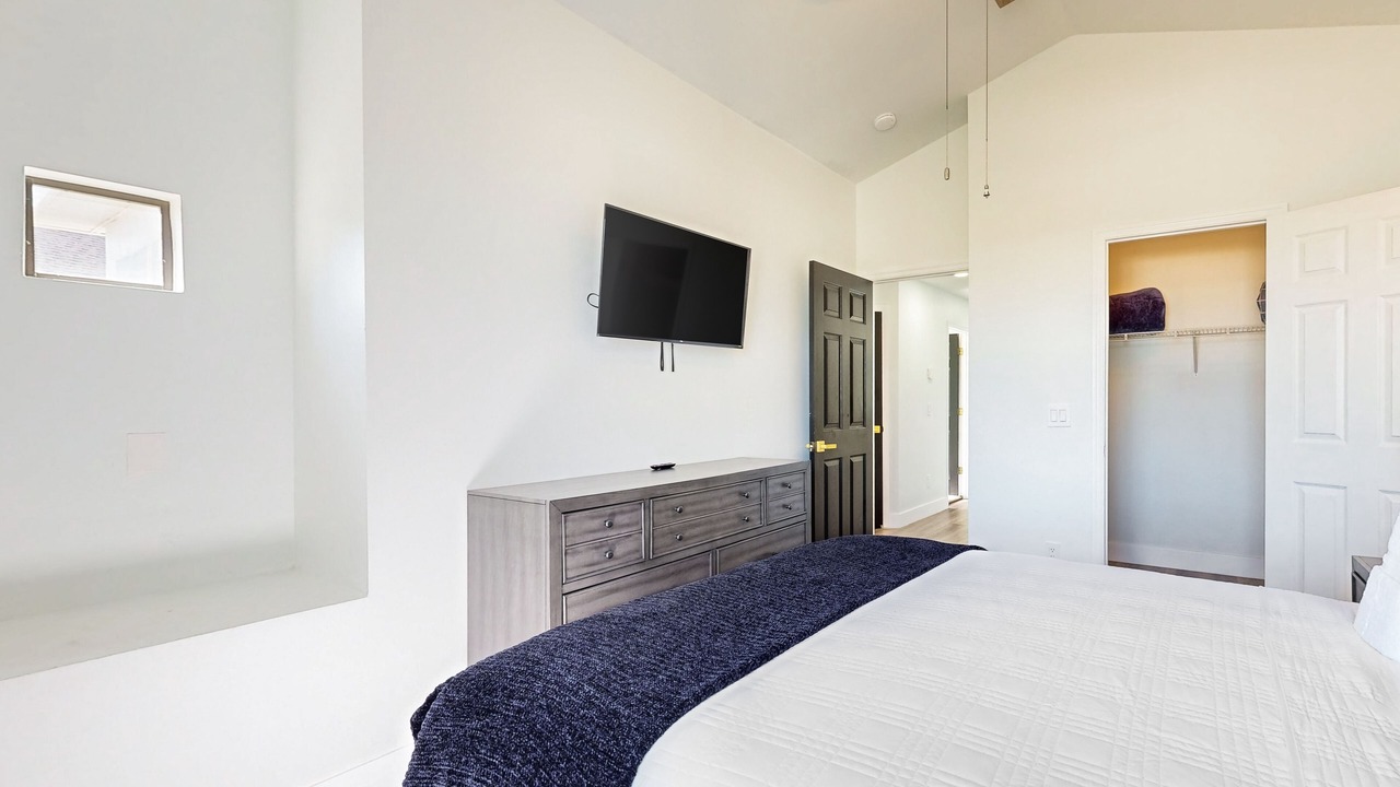 Photo of Bedroom in Lake Davenport Estates