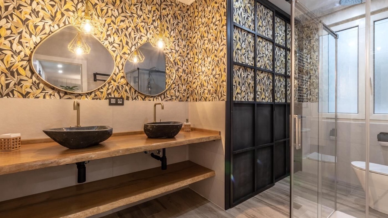 Photo of Bathroom in Bilbao City Centre