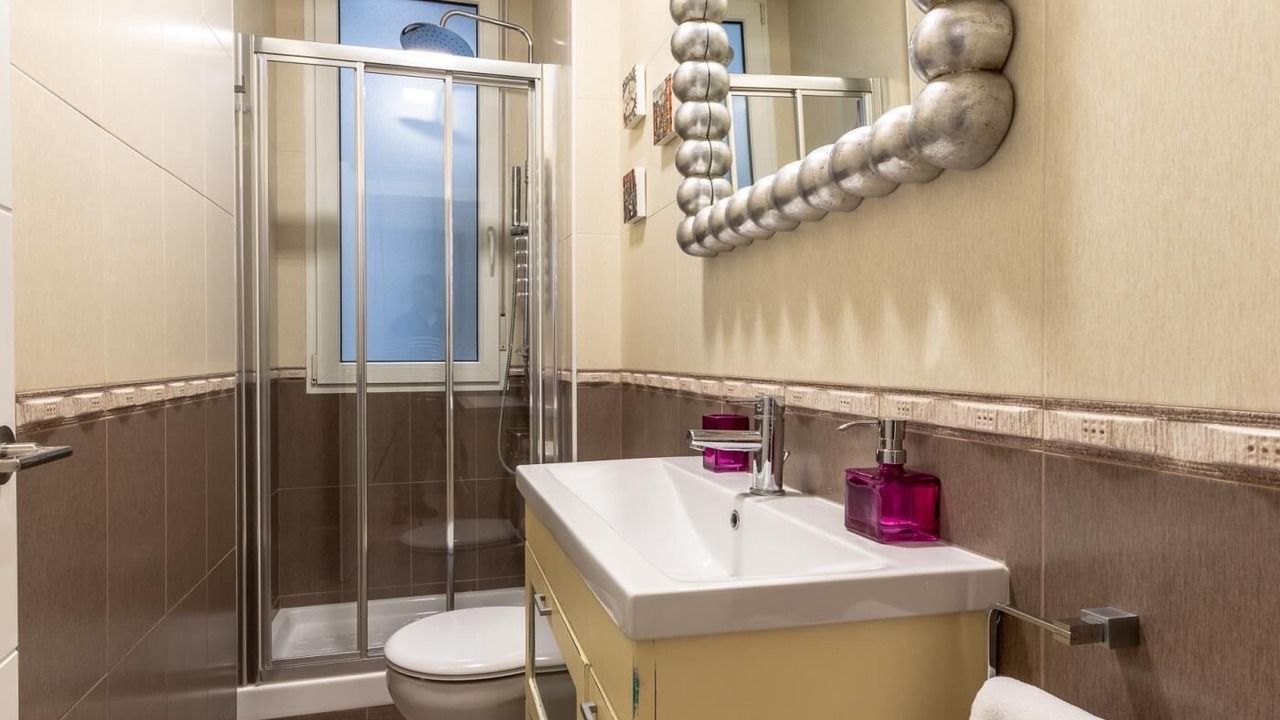 Photo of Bathroom in Bilbao City Centre