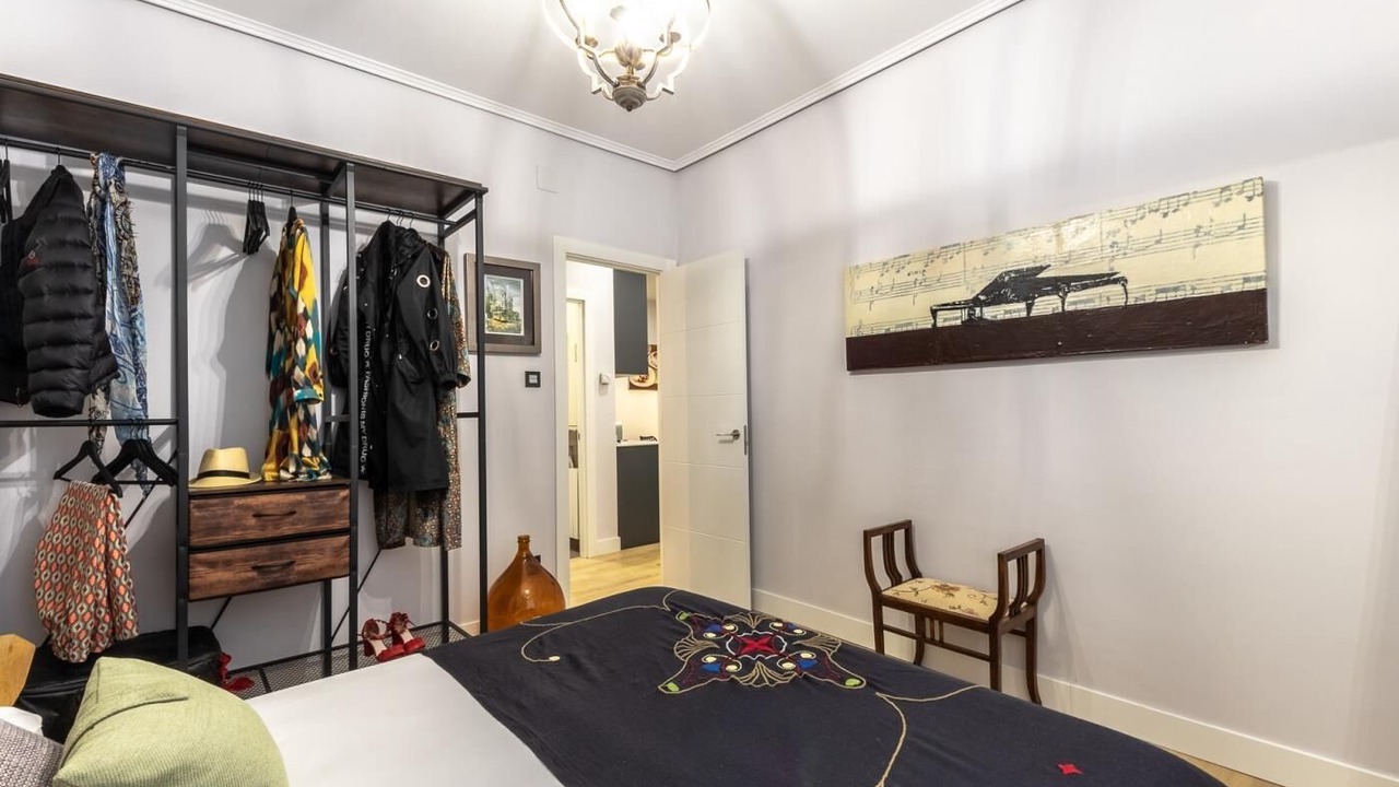 Photo of Bedroom in Bilbao City Centre